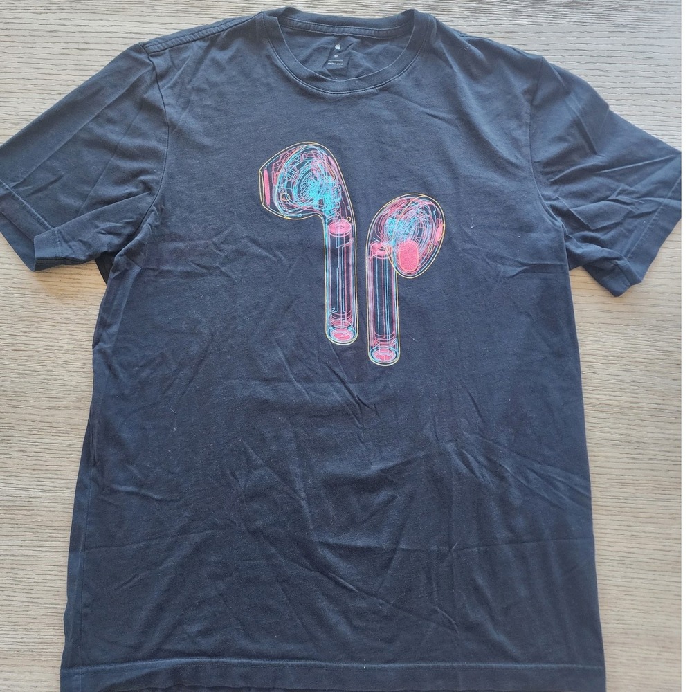 Apple AirPods X-Ray Blueprint Graphic T-Shirt Black Tech Tee. Cyber-grunge Y2K
